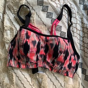 Victoria’s Secret Sports Bra 32C